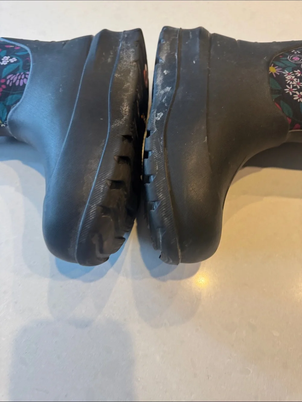 Bogs Black Floral Kids Waterproof Boots with Purple Trim